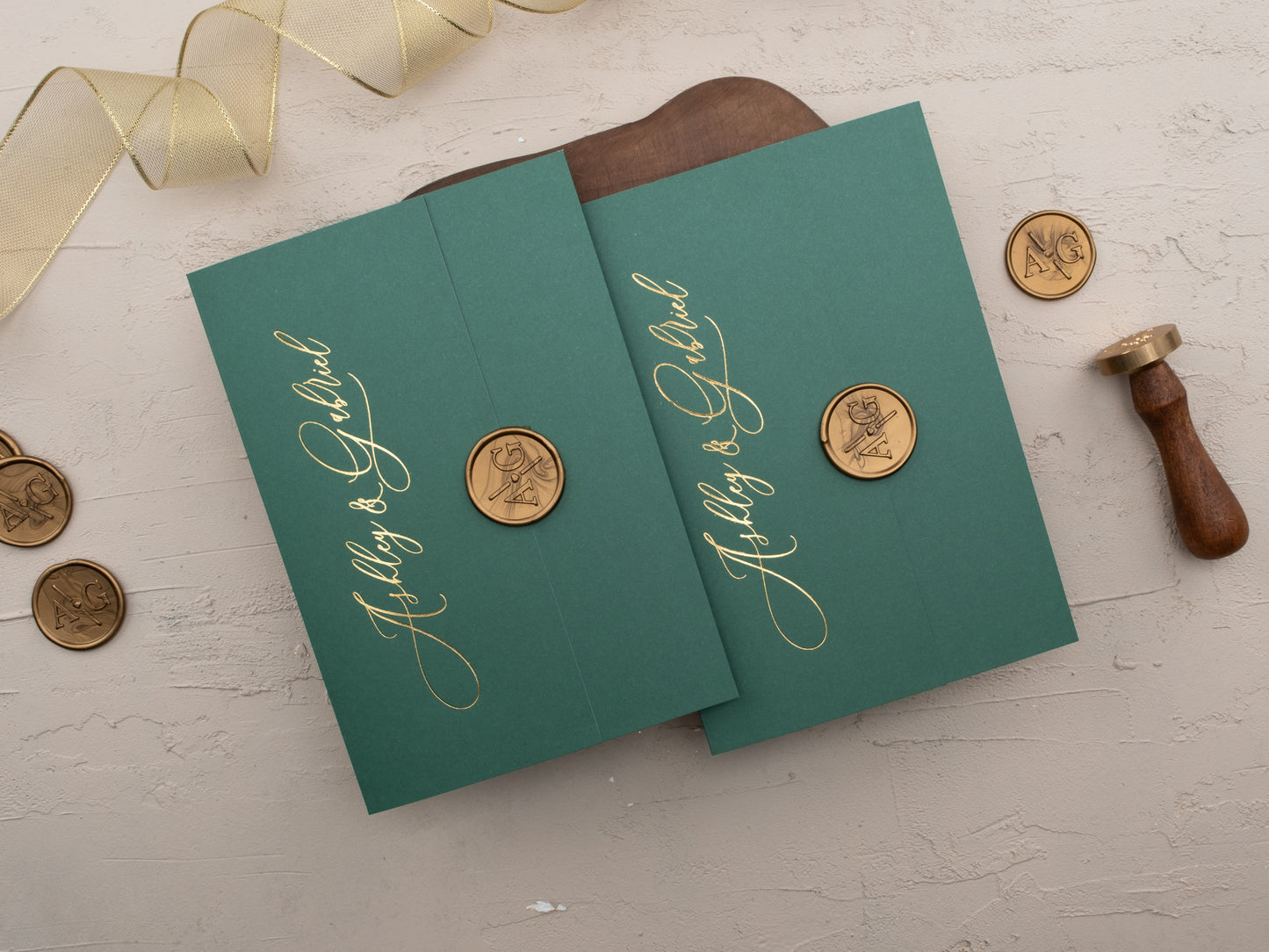 Acrylic wedding invitation set in emerald green and gold