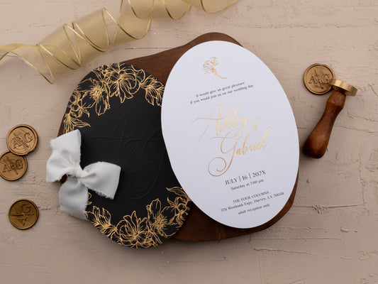 Black & Gold Oval Wedding Invitation – Luxury Formal Suite