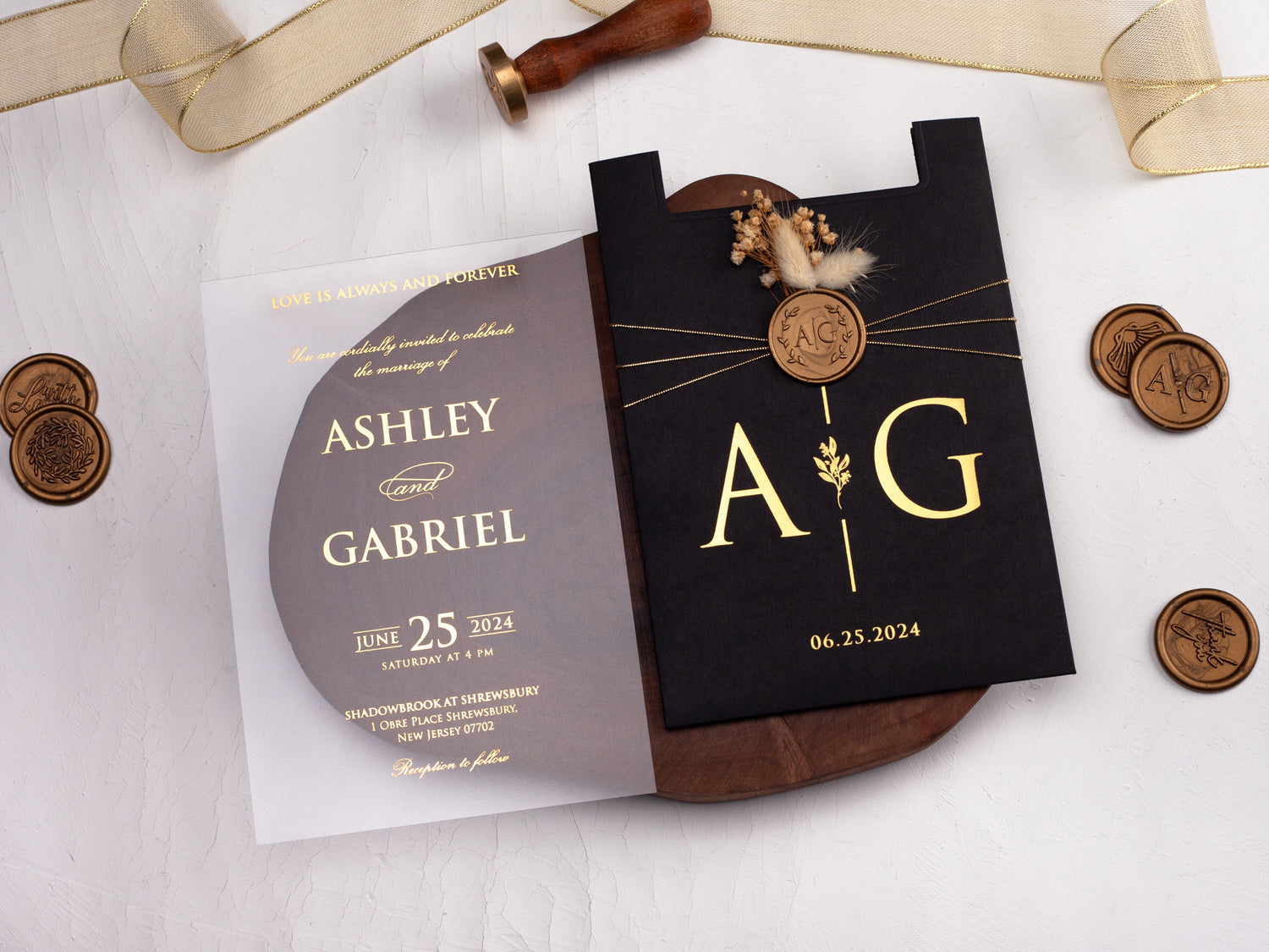 Acrylic wedding invitation with black sleeve envelope